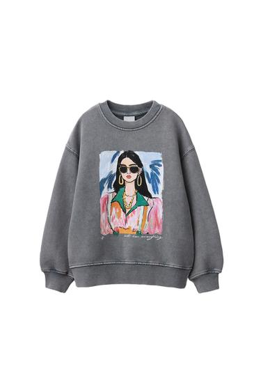 WASHED EFFECT DOLL PRINT SWEATSHIRT