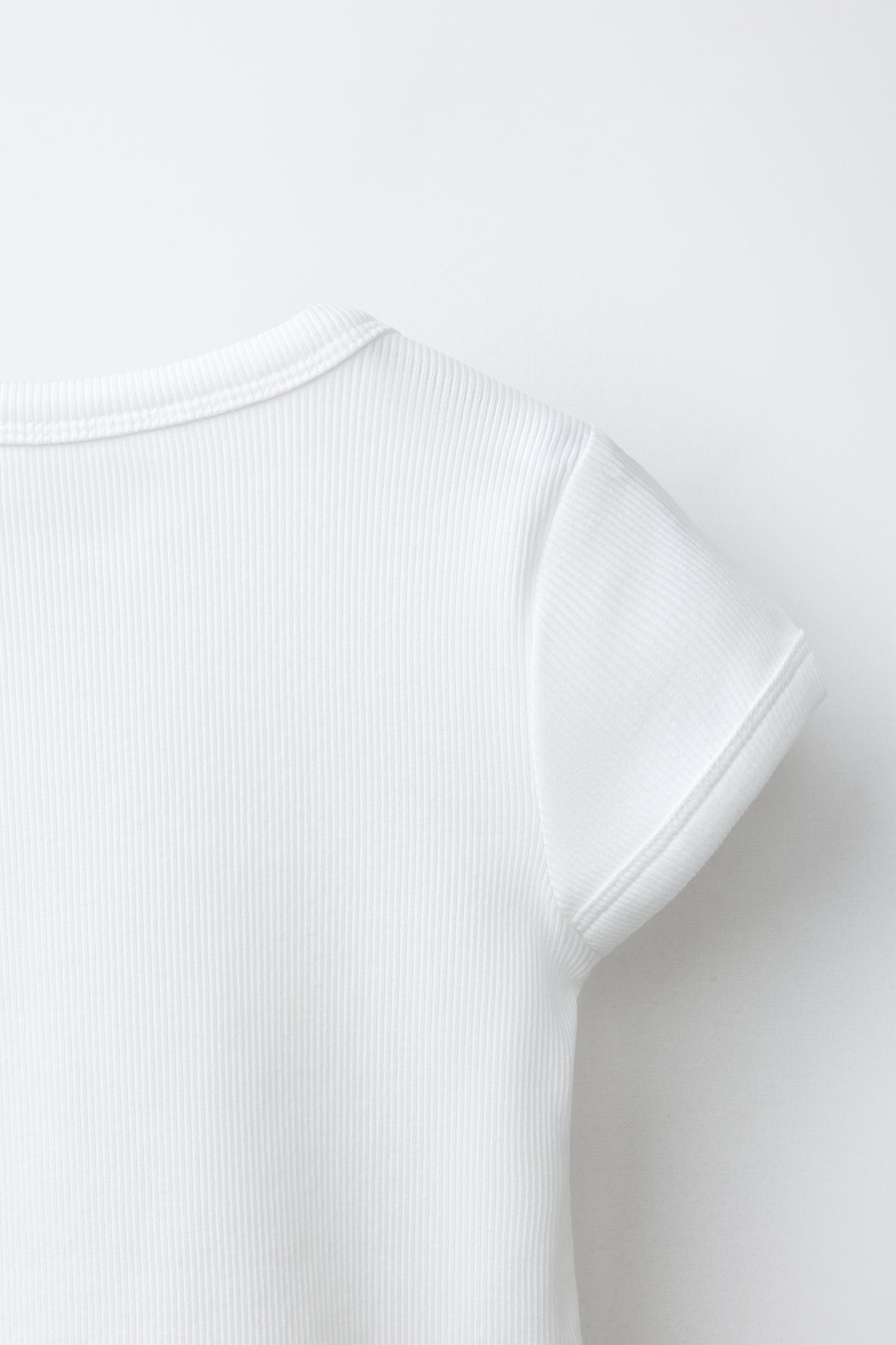 T-SHIRT CÔTELÉ COL EN V