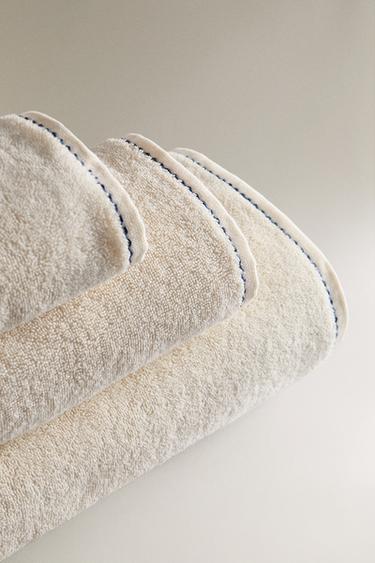 BATH TOWEL WITH SCALLOPED TOPSTITCHING - Ivory by Zara - Image 1