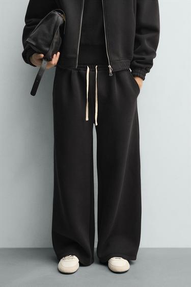 PANTALÓN JOGGER TÉCNICO PLIEGUES - Negro de Zara