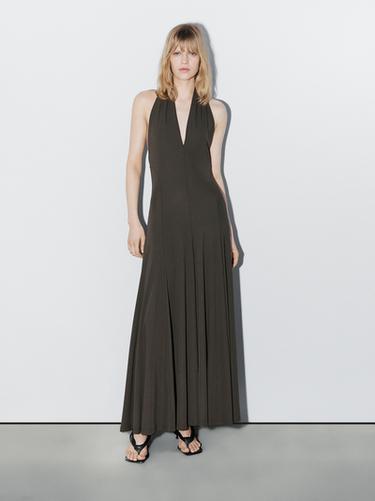 Vestido largo fluido cuello halter - STUDIO - Gris de Zara - Imagen 0