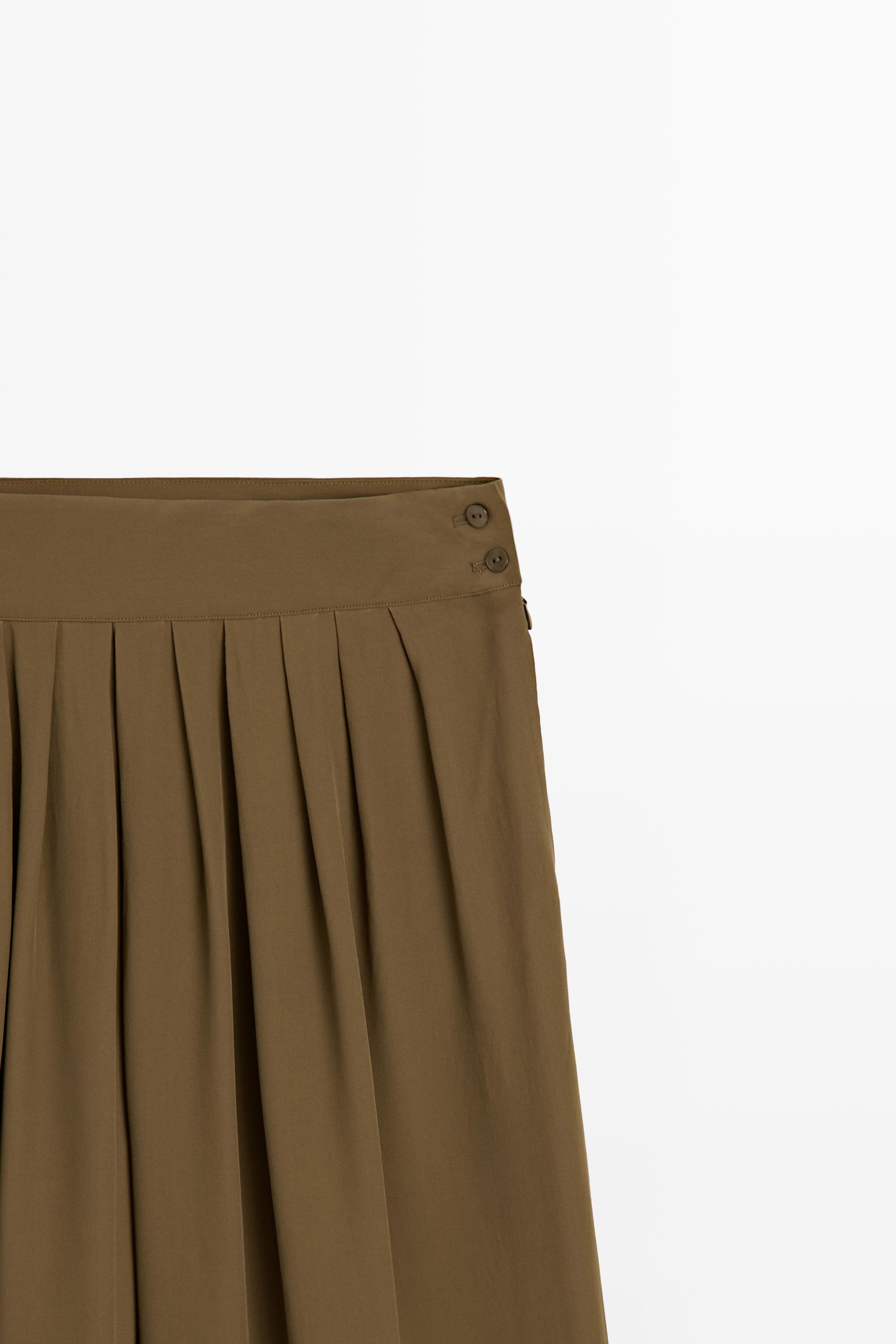 Total look flowing trousers with box pleats — Mint Green