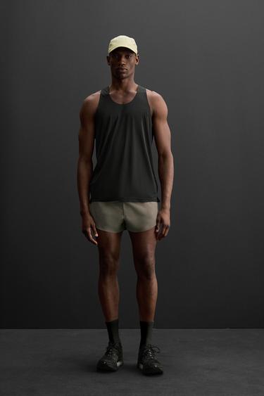 CAMISETA TÉCNICA TANK ENTRENAMIENTO - Negro de Zara - Imagen 0