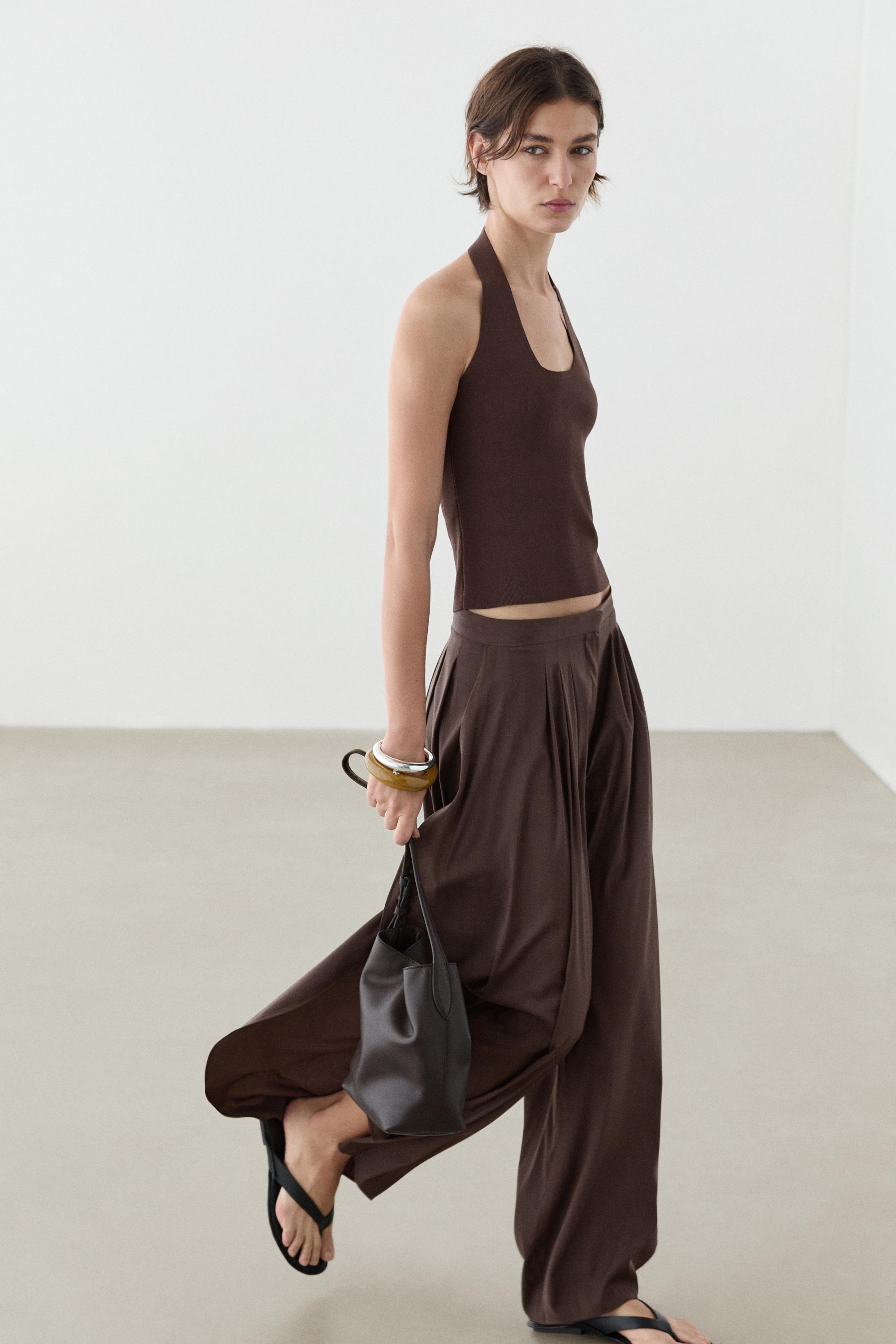 Fitted knit halter top