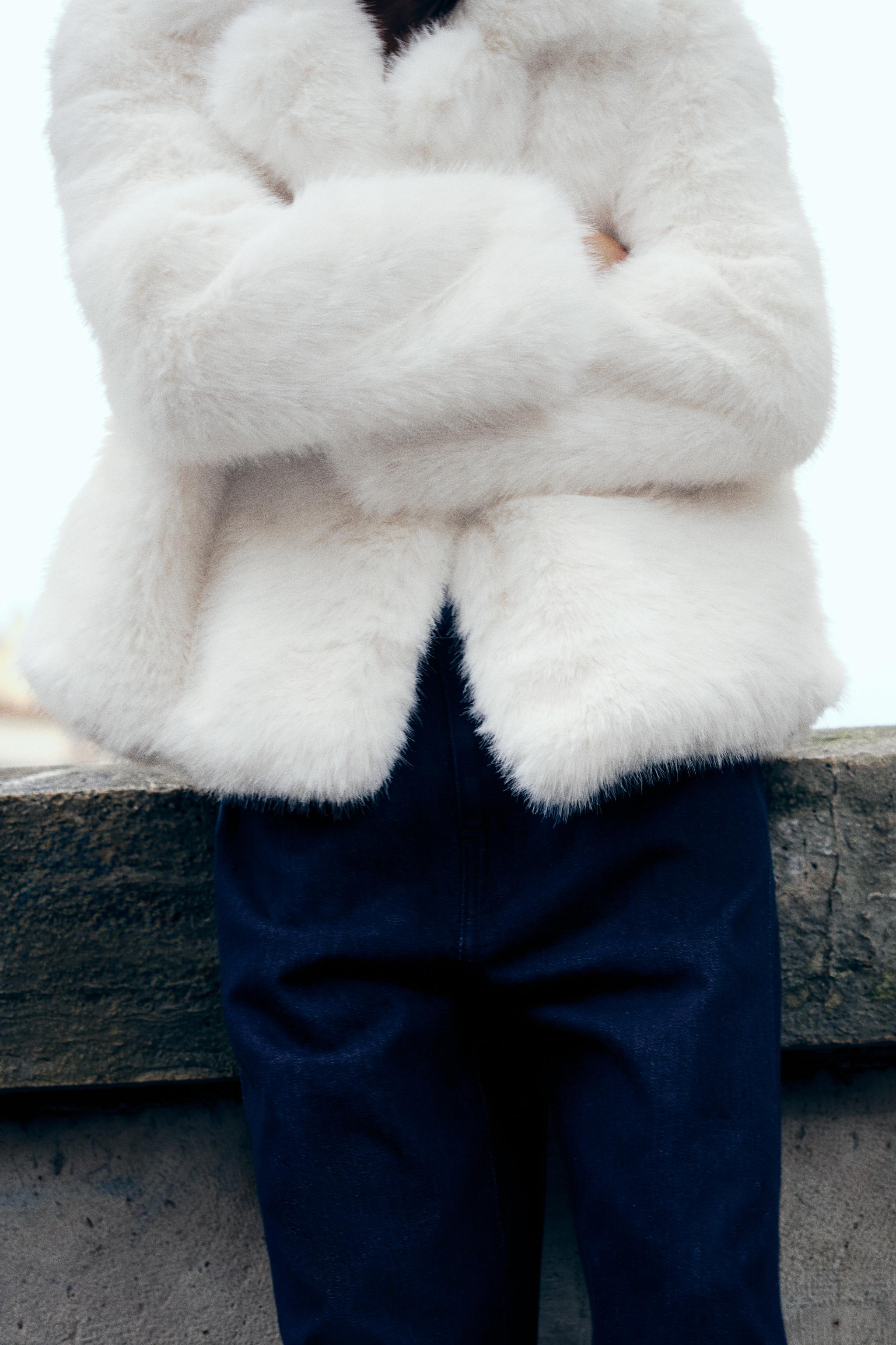 美品 ZARA フーデッド フェイクファー ジャケット ホワイト 白 XSサイズ - メルカリ