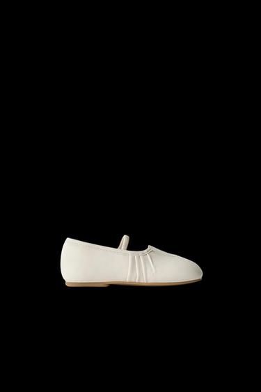 LEATHER BALLERINAS - White by Zara