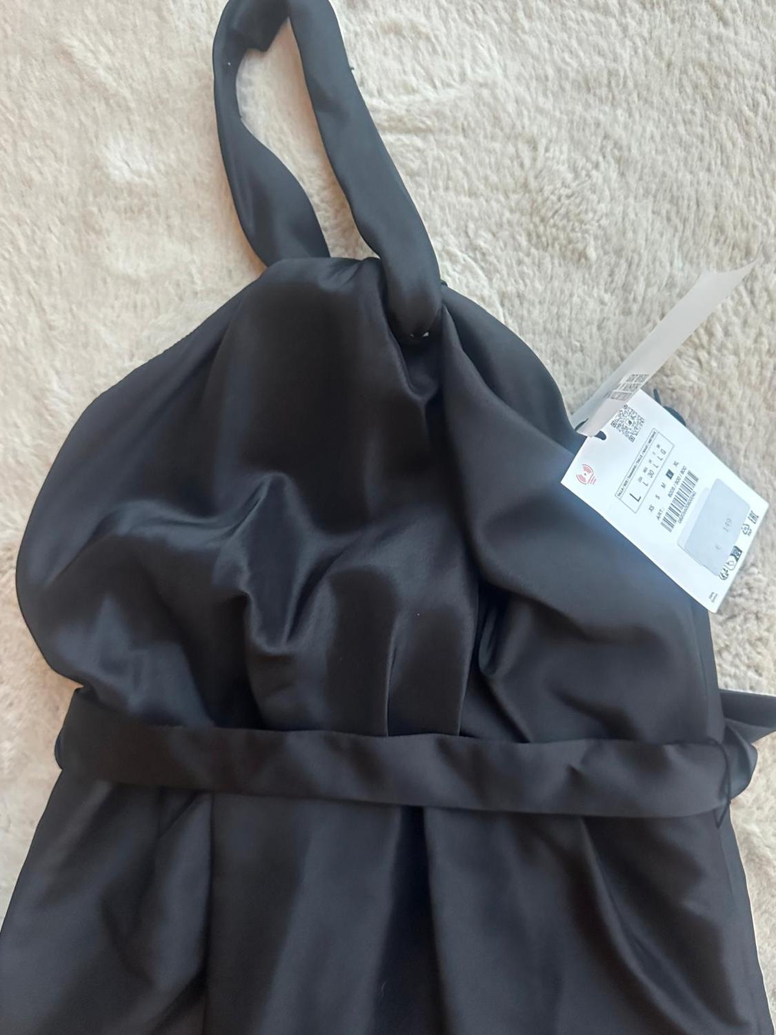 ΦΟΡΕΜΑ ΜΕ ΛΑΙΜΟΚΟΨΗ HALTER ΤΑΦΤΑΣ LIMITED EDITION - Image 3