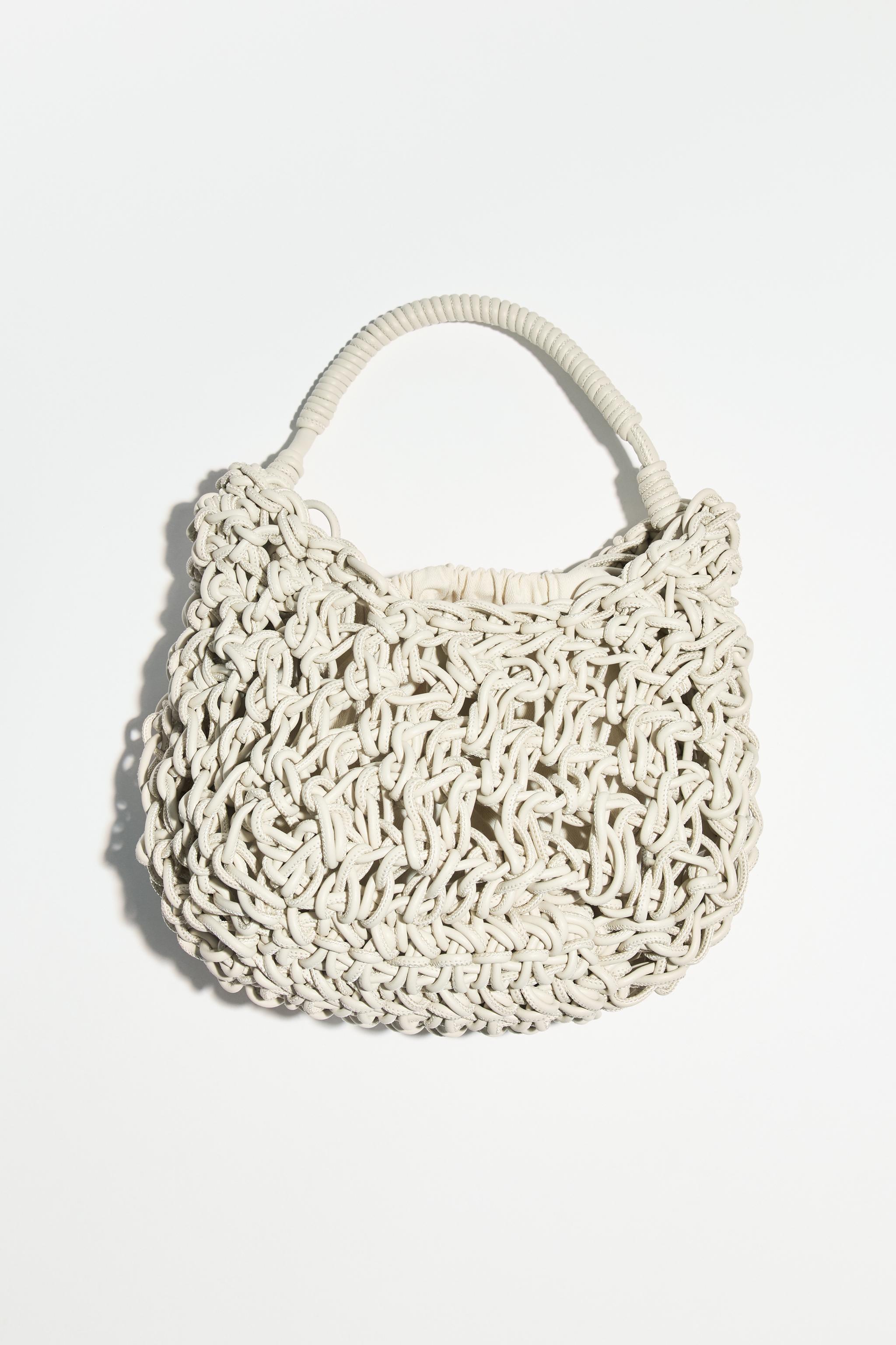 【ZARA】裏編みボックスバッグ ホワイト | 6568/510/850 裏編みボックスバッグ - ホワイト | ZARA Japan / 日本