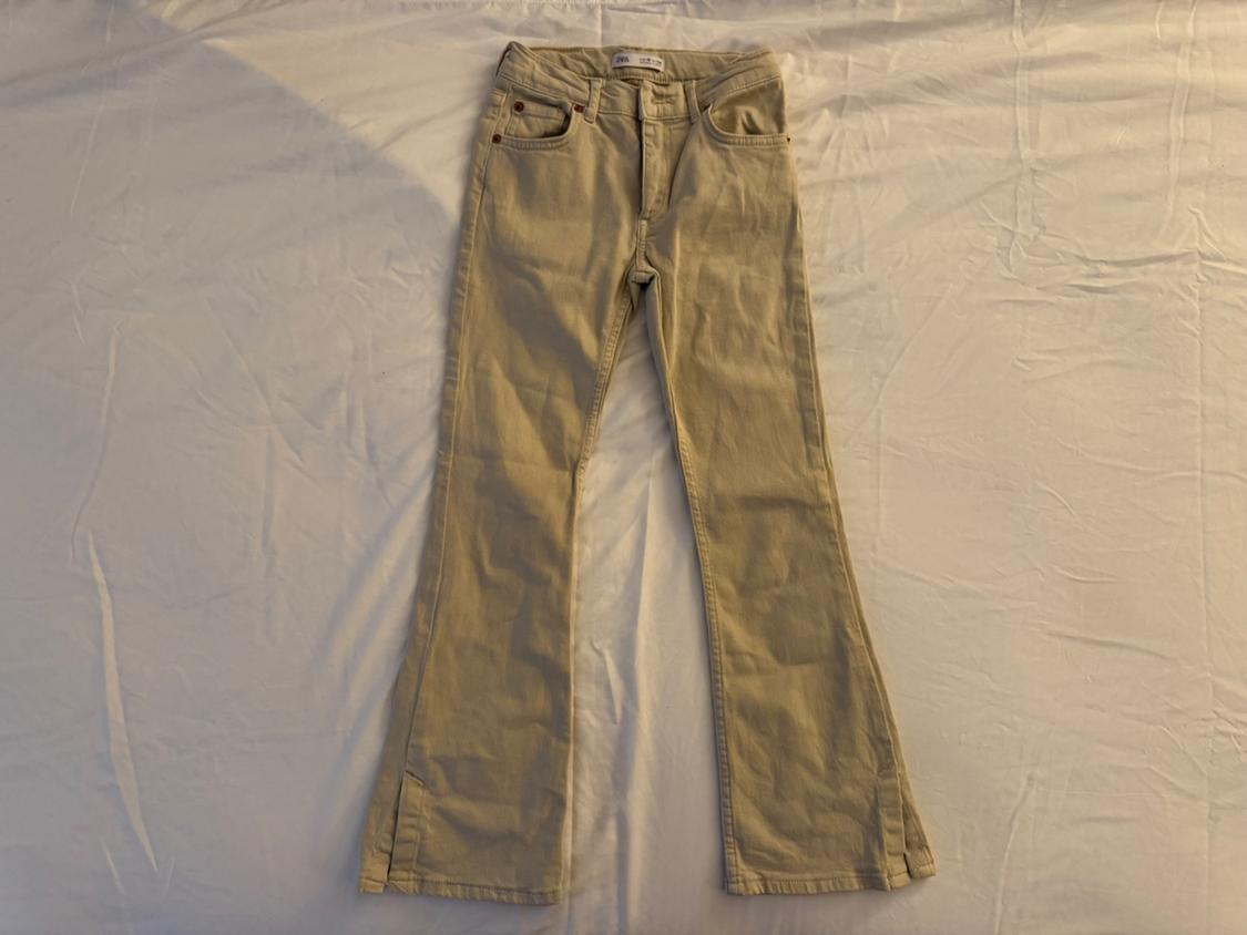 SEAMED FLARED JEANS