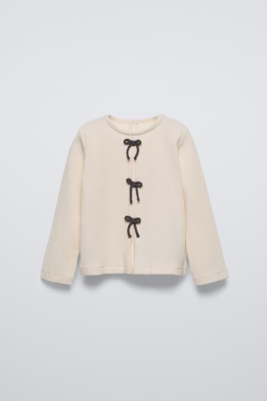 CAMISETA CANALÉ LAZOS - Crudo de Zara