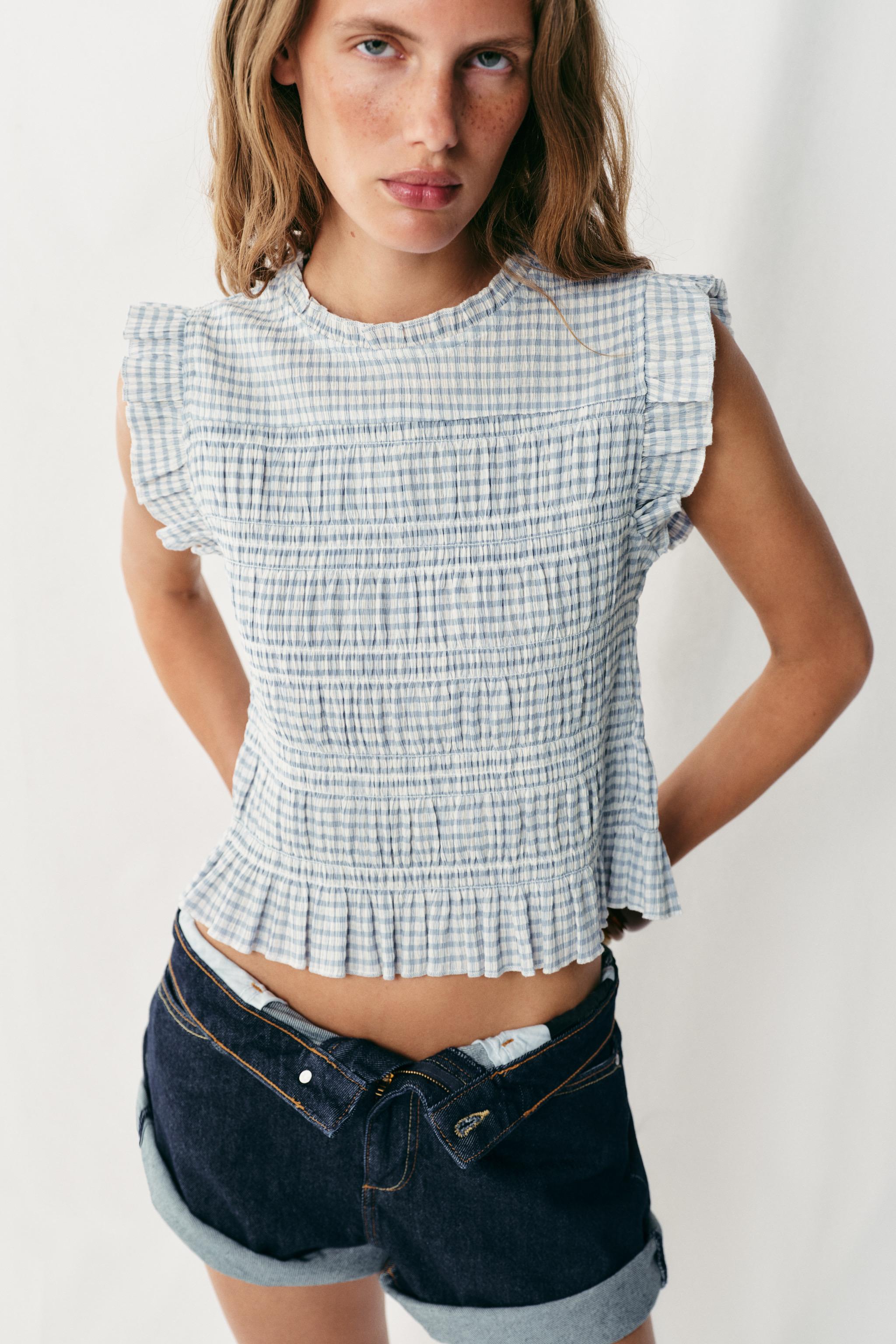 GINGHAM SMOCKED TOP — Ecru / Blue