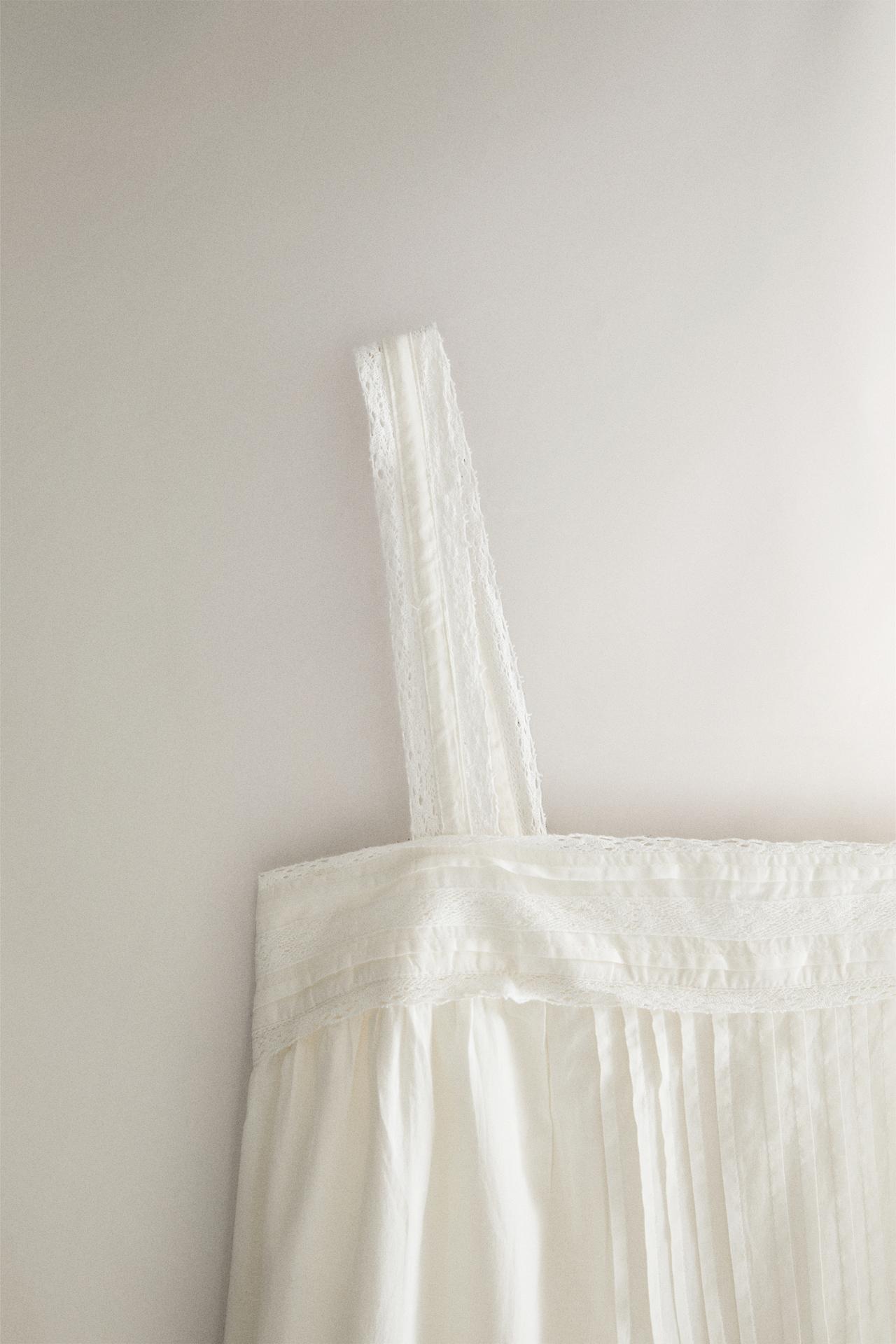 LACE AND PINTUCK NIGHTGOWN — Ivory