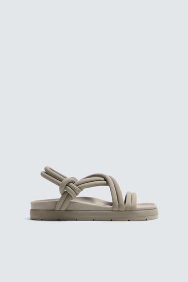 Sandalia Tiras Cruzadas - Gris Topo de Zara