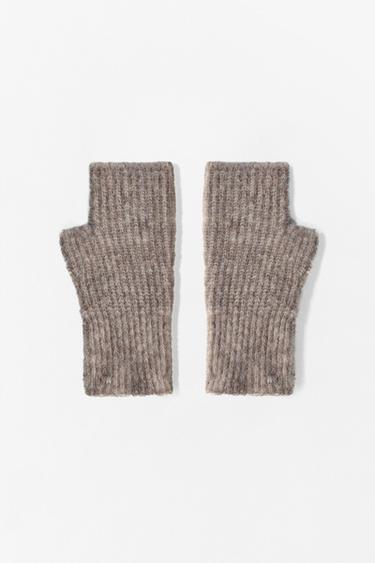 SHORT KNIT MITTENS - Sand by Zara