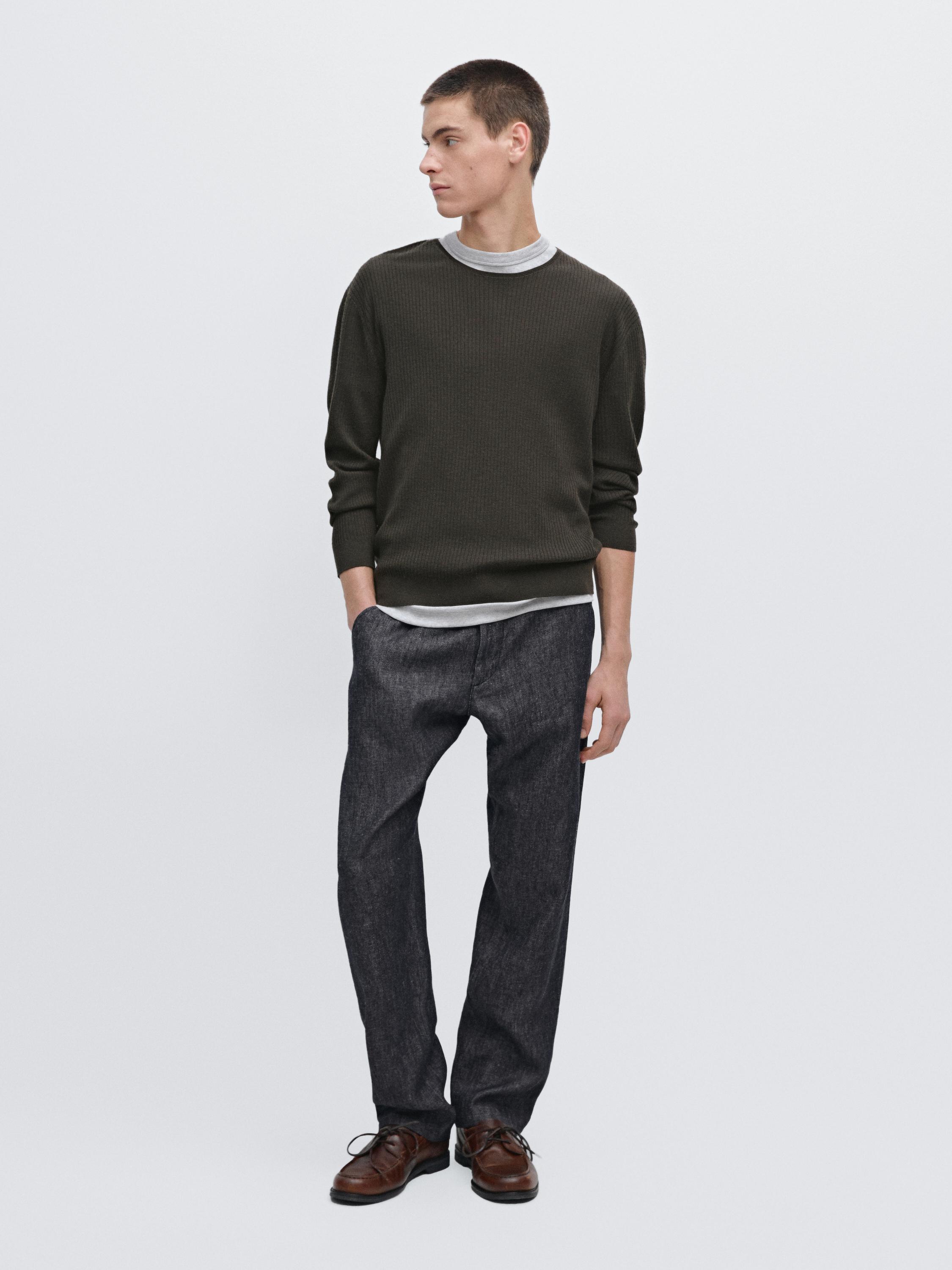 Lightweight relaxed fit jeans