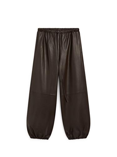 Pantalon bouffant en cuir nappa - Marron de Zara