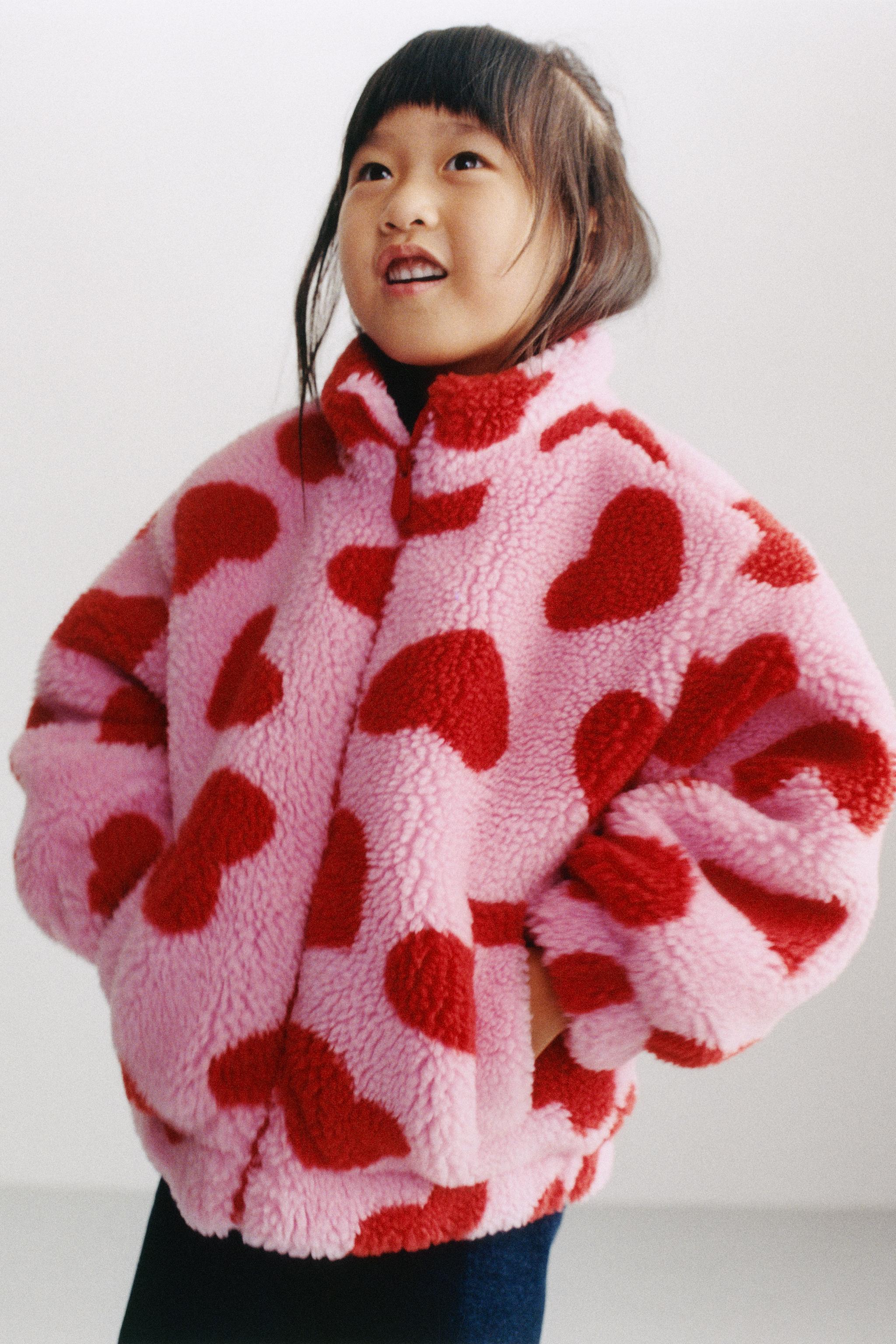 HEART PRINT FAUX SHEARLING JACKET — Pink