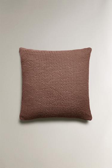 WAFFLE-KNIT CUSHION COVER - Chalk pink by Zara