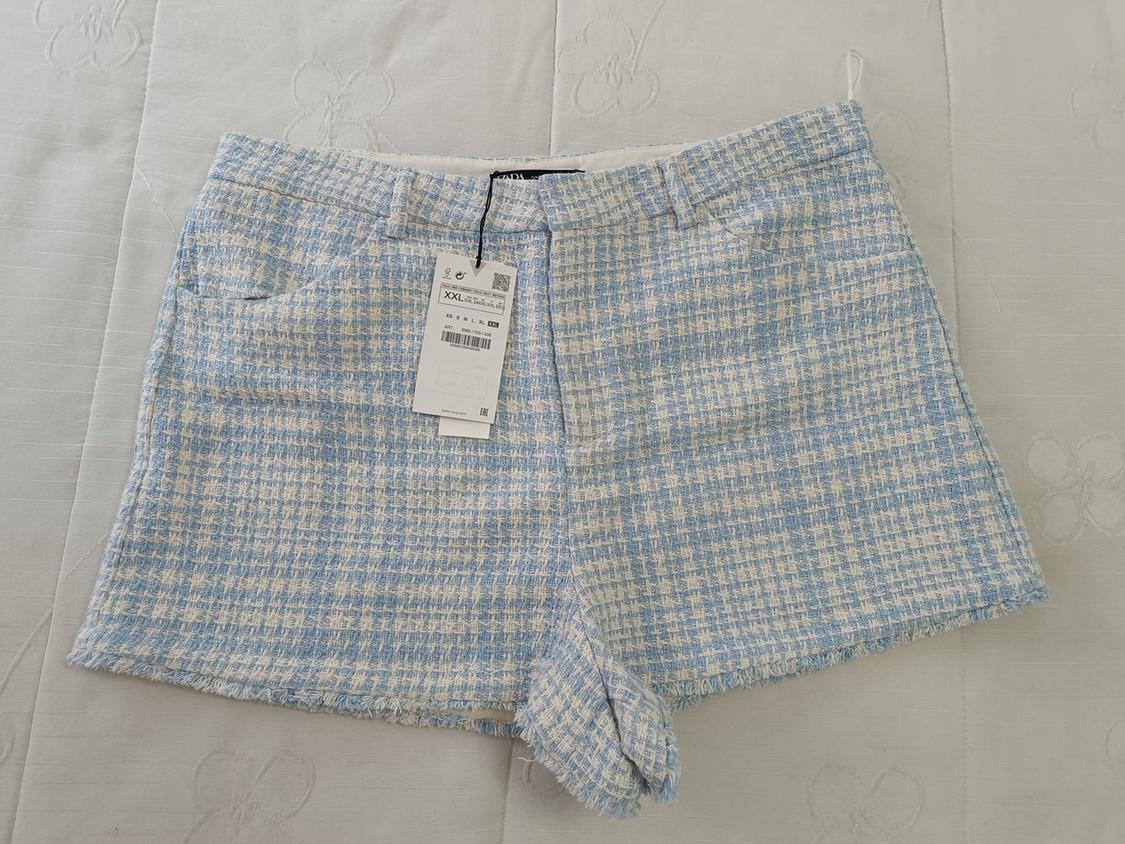 TEXTURED SHORTS