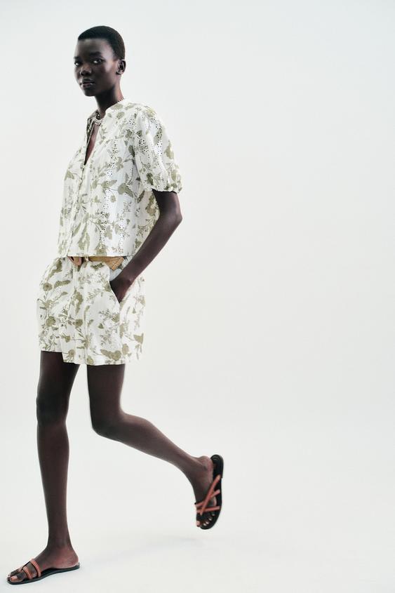 PRINTED SHORTS WITH PERFORATED EMBROIDERY