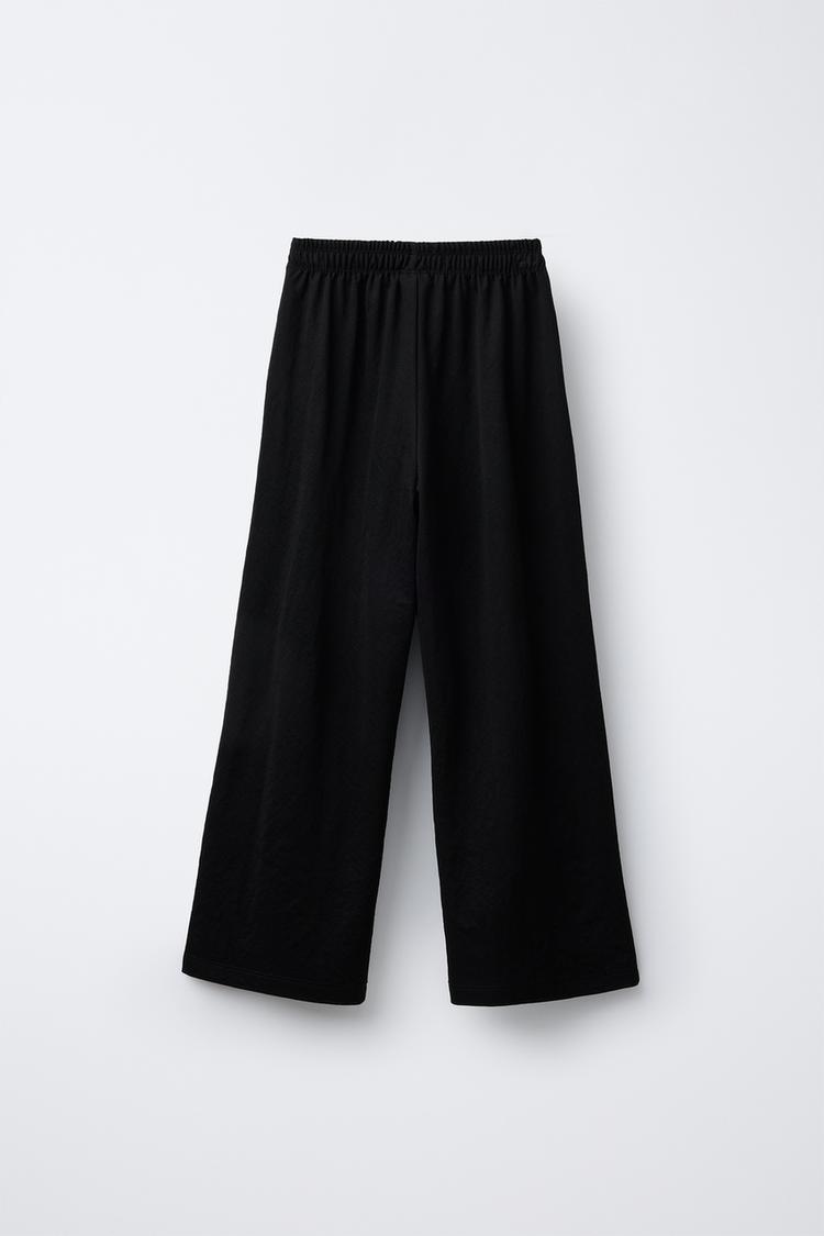 LOOSE-FITTING WIDE-LEG TROUSERS