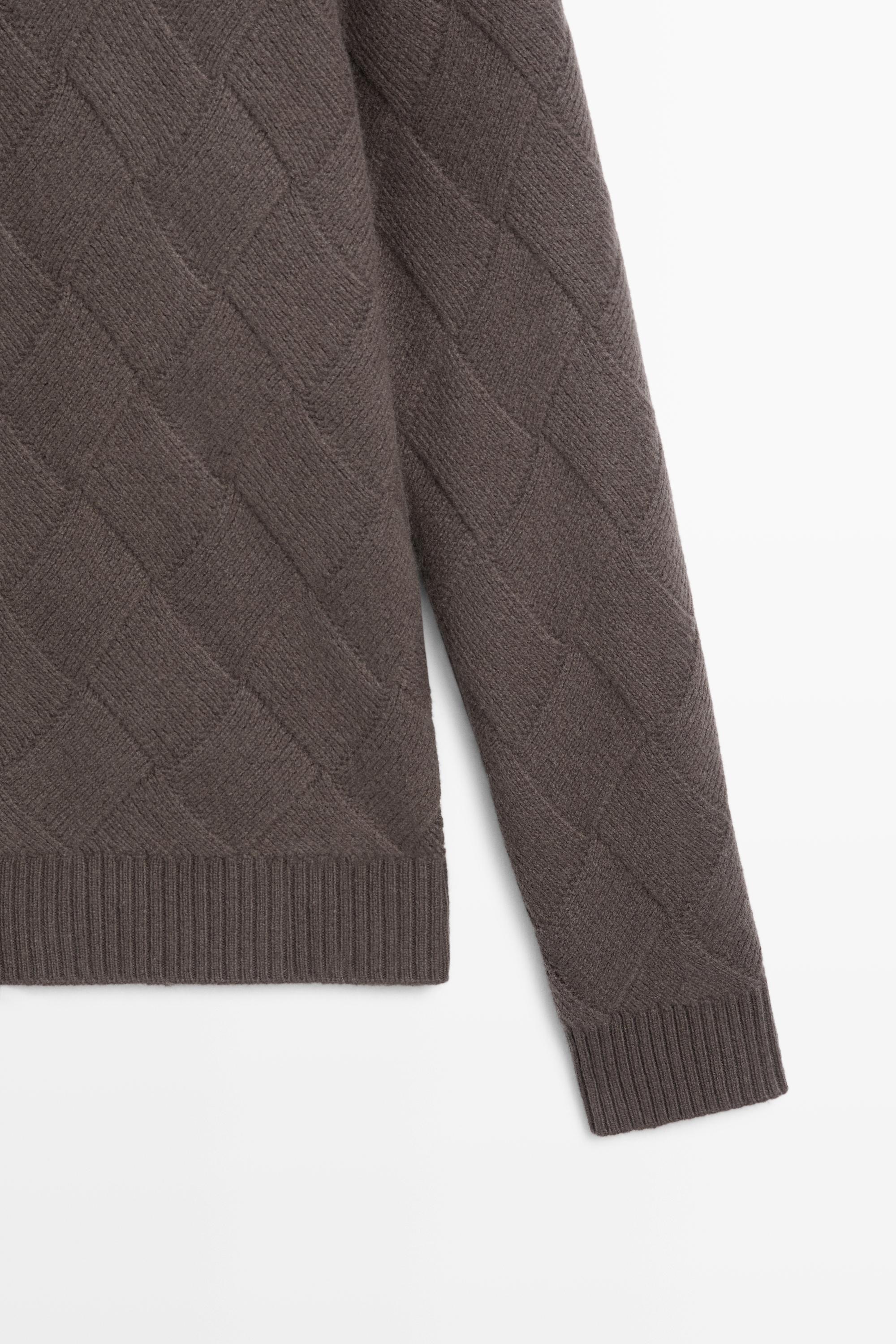 Wool blend knit sweater with diamond texture