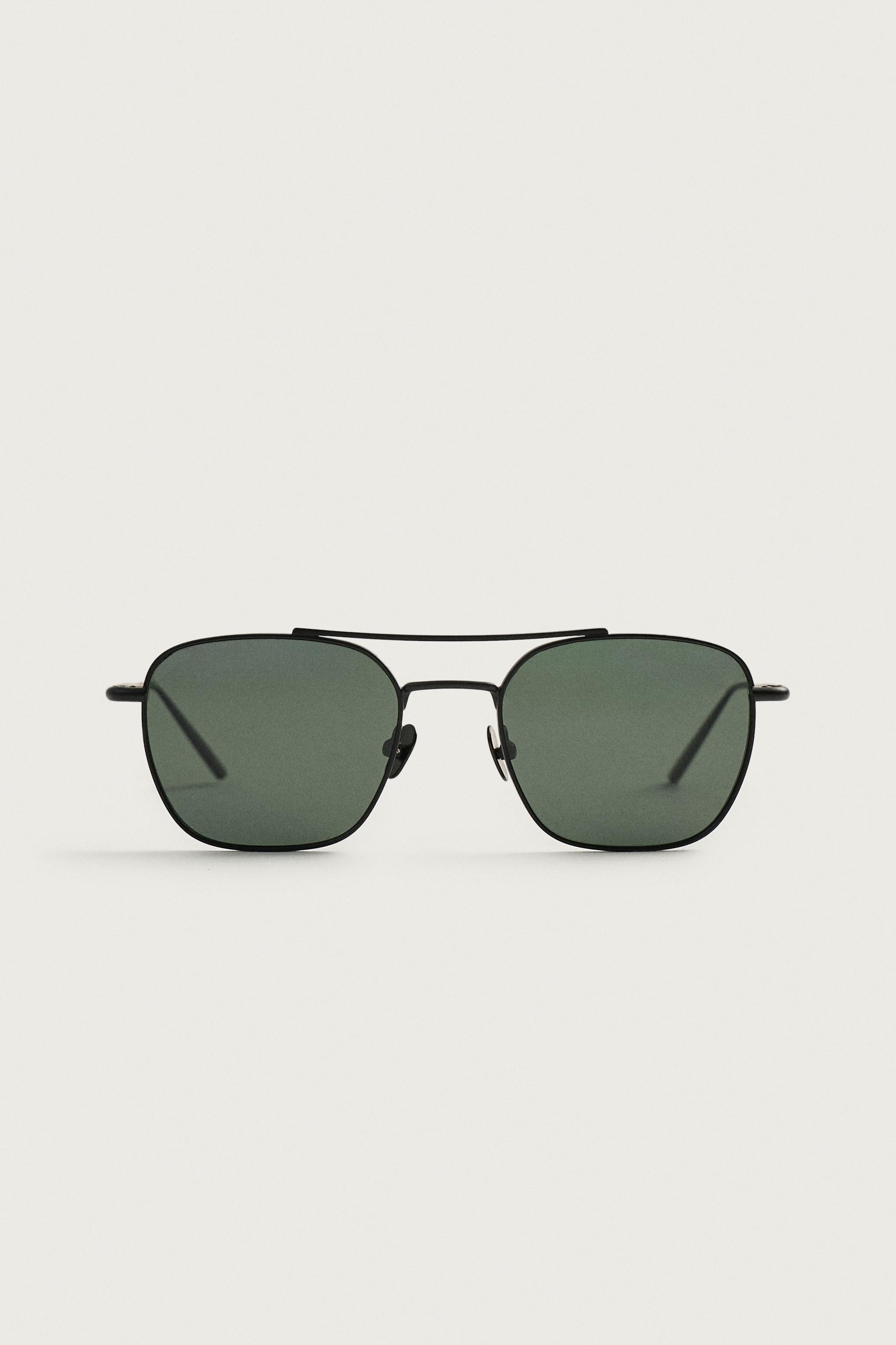 LUNETTES DE SOLEIL MÉTALLIQUES CARRÉES