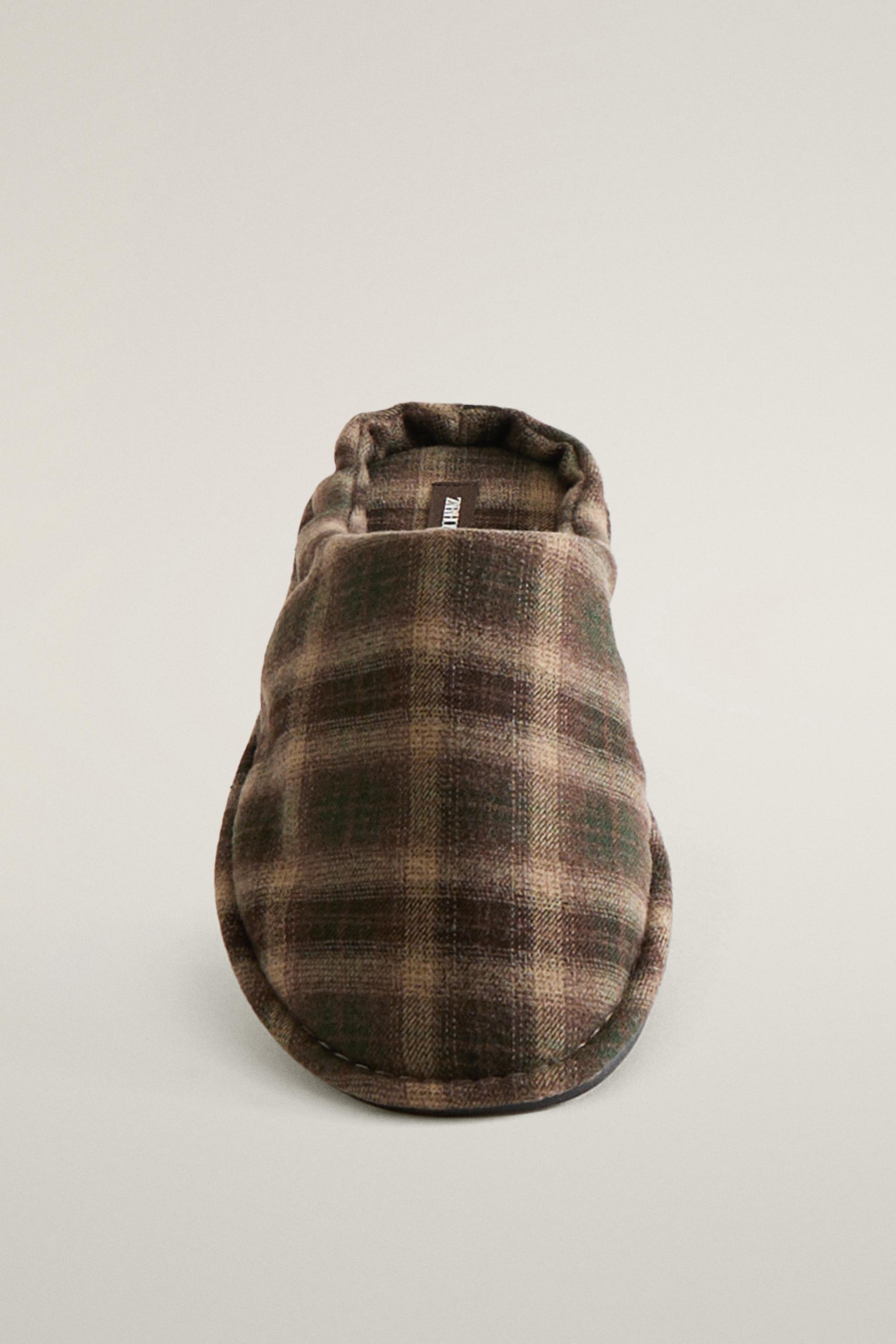 CHECK MULE SLIPPERS