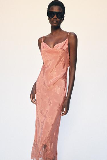 فستان جاكار دانتيل ZW COLLECTION - سالموني الخاص بـ Zara