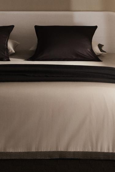 EMBROIDERED SATEEN DUVET COVER (300 THREAD COUNT) - Beige by Zara