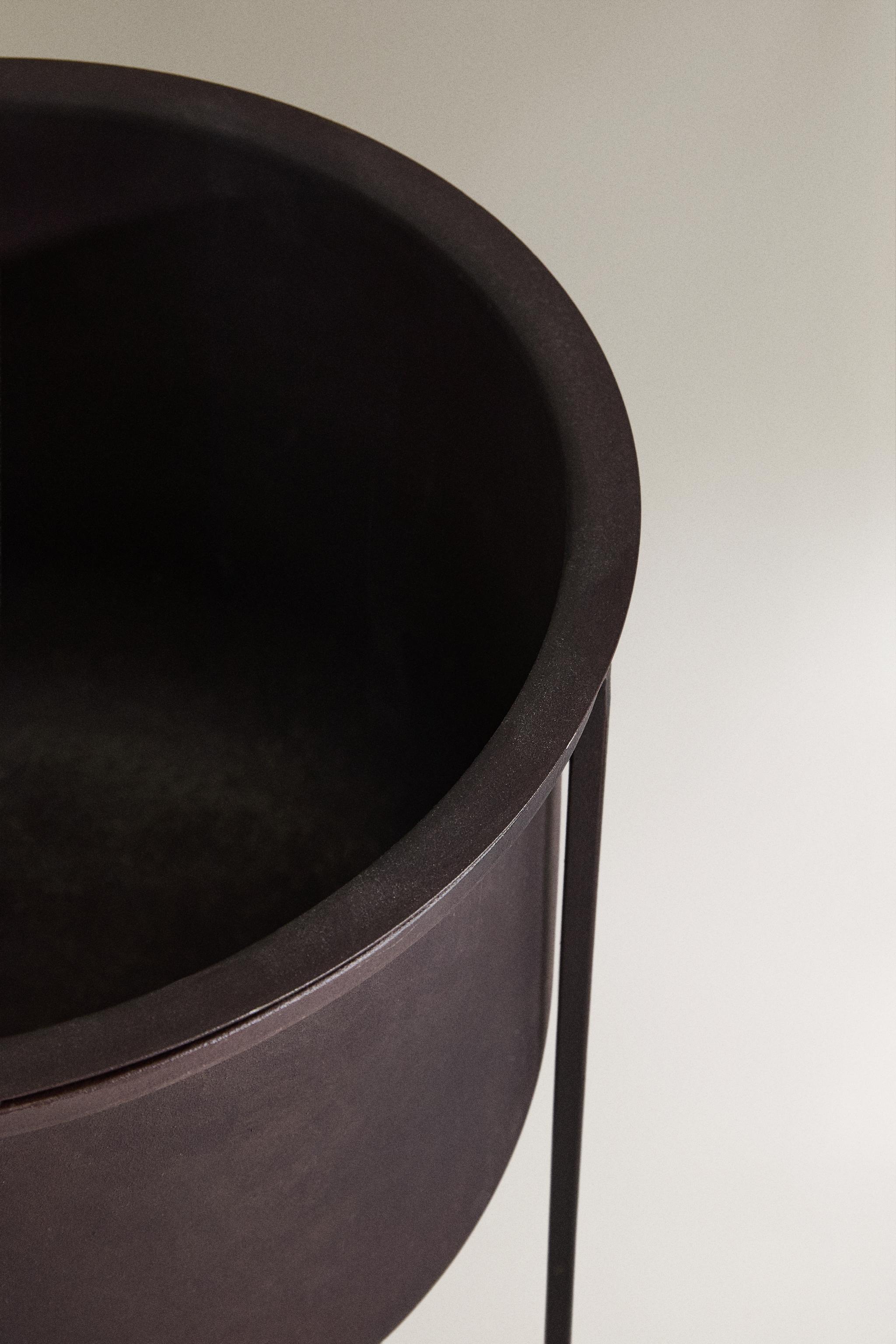 CACHE-POT MÉTAL