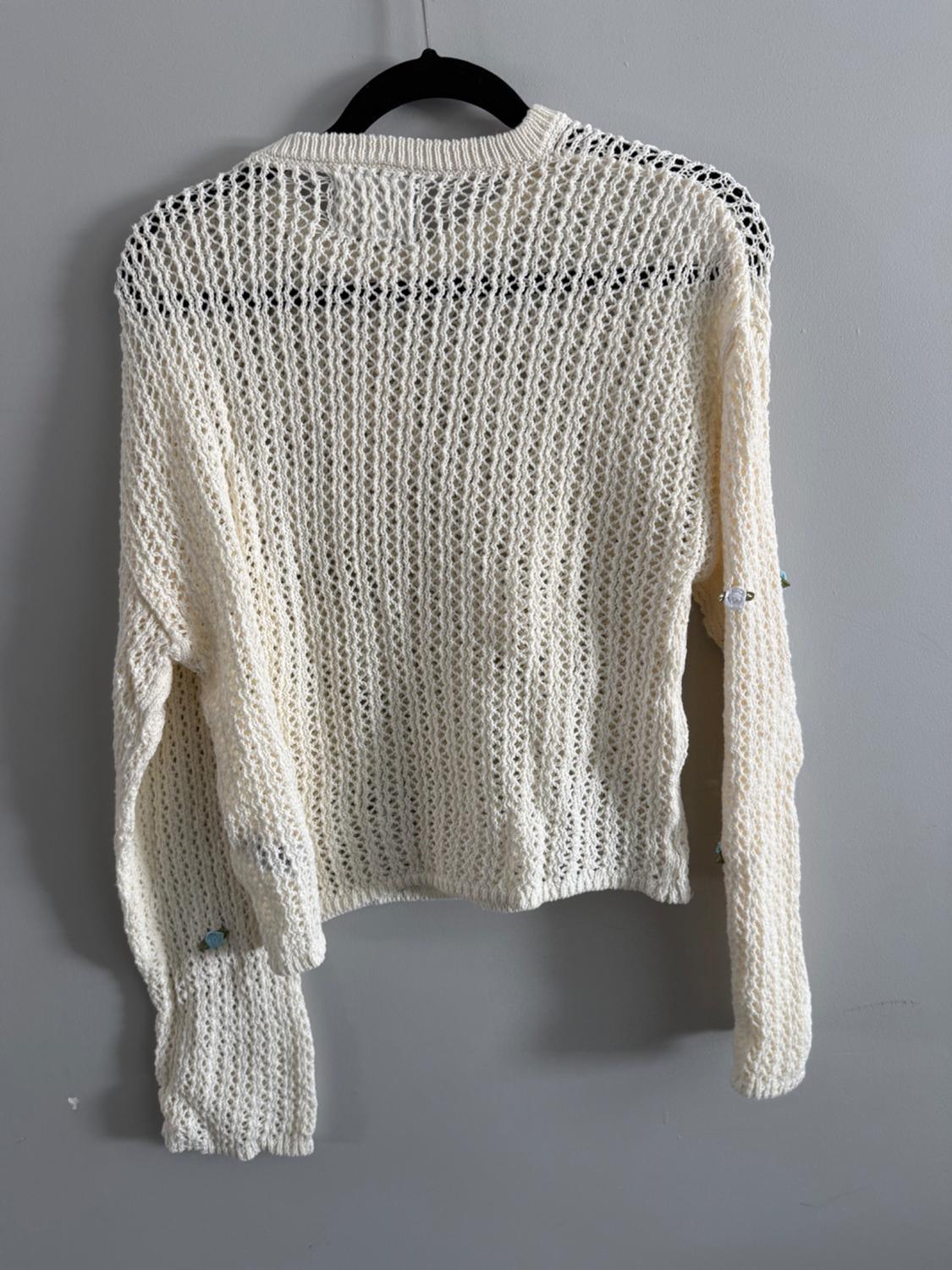 RED FLORAL APPLIQUÉ SWEATER - Image 2