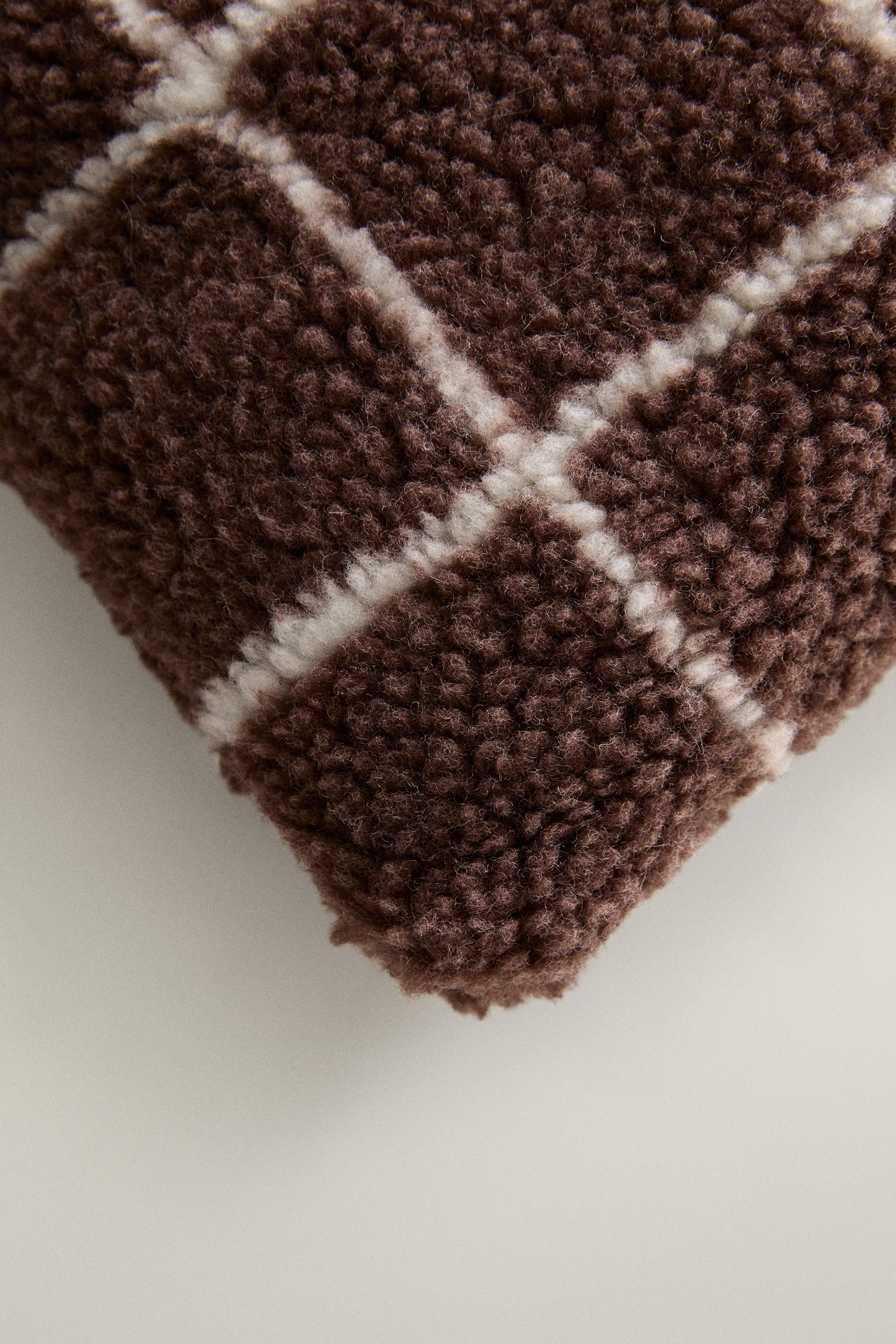 CHILDREN'S FAUX SHEARLING CUSHION WITH Y — Brown