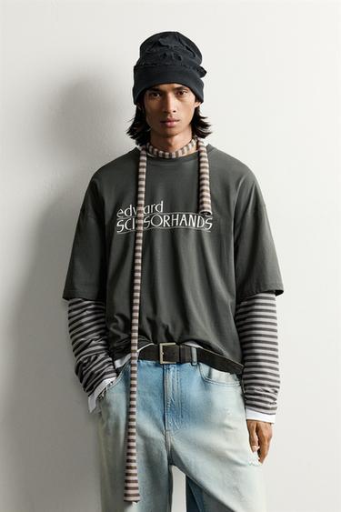CAMISETA MANGA RAYAS EDWARD SCISSORHANDS ©20TH CENTURY STUDIOS - Gris oscuro de Zara
