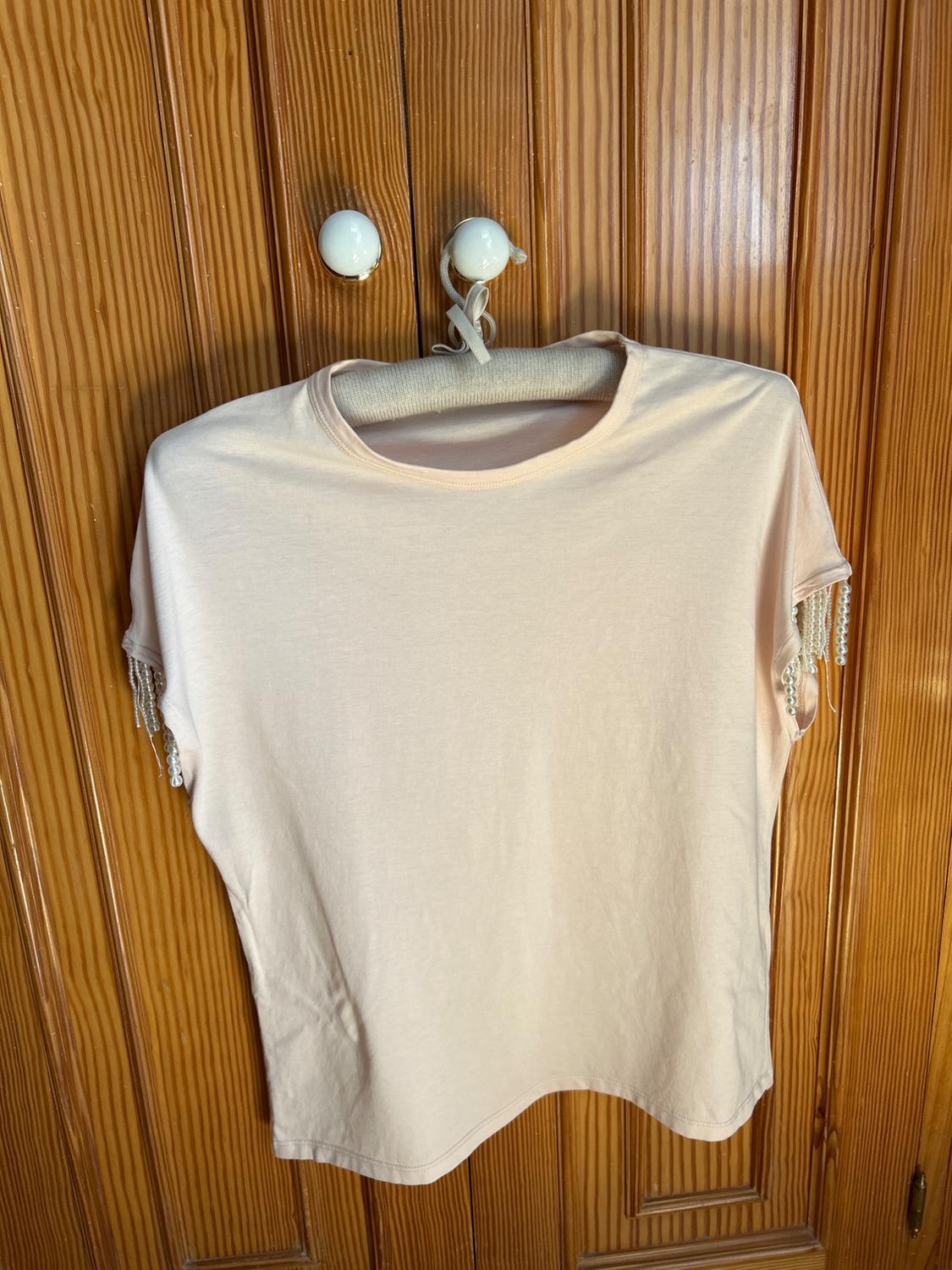 T-SHIRT WITH PEARLY FRINGES