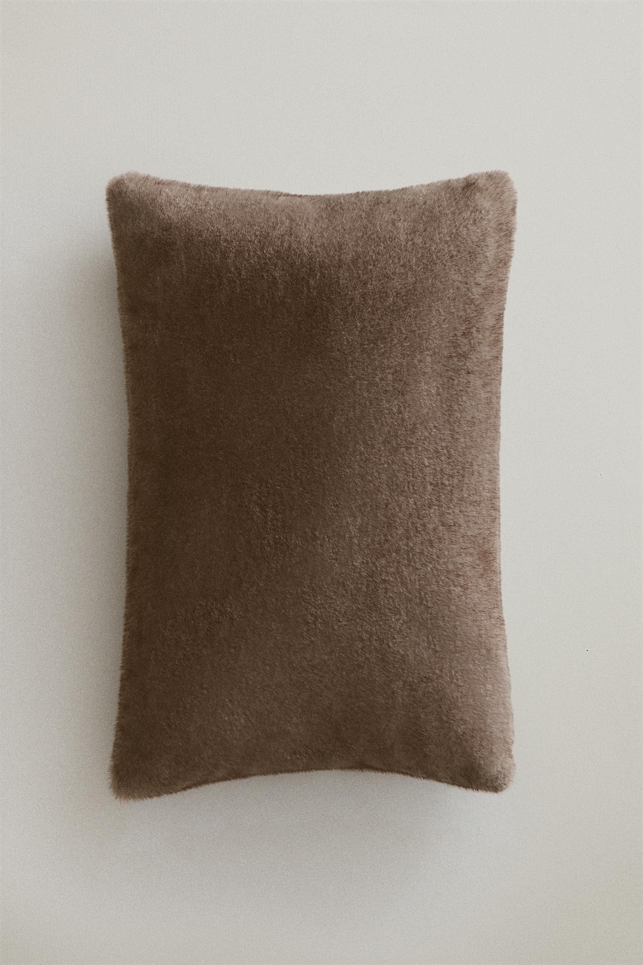 HOUSSE DE COUSSIN FOURRURE