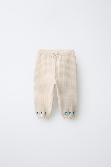 PANTALON TEXTURÉ À FLEURS BRODÉES ET DENTELLE - Écru de Zara