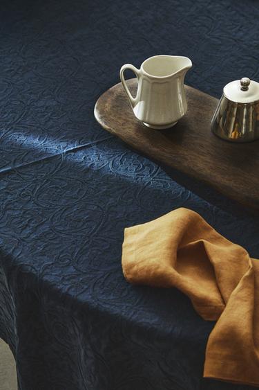 FLORAL JACQUARD TABLECLOTH - Blue by Zara