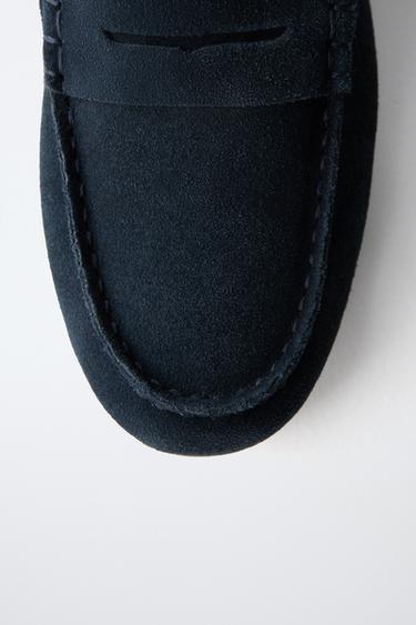 MOCASSINS EN CROÛTE DE CUIR - Bleu marine de Zara - Image 5