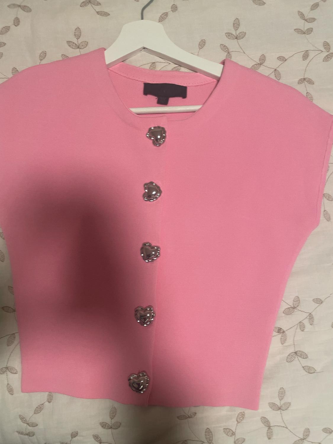 HEART BUTTON KNIT TOP - Image 2