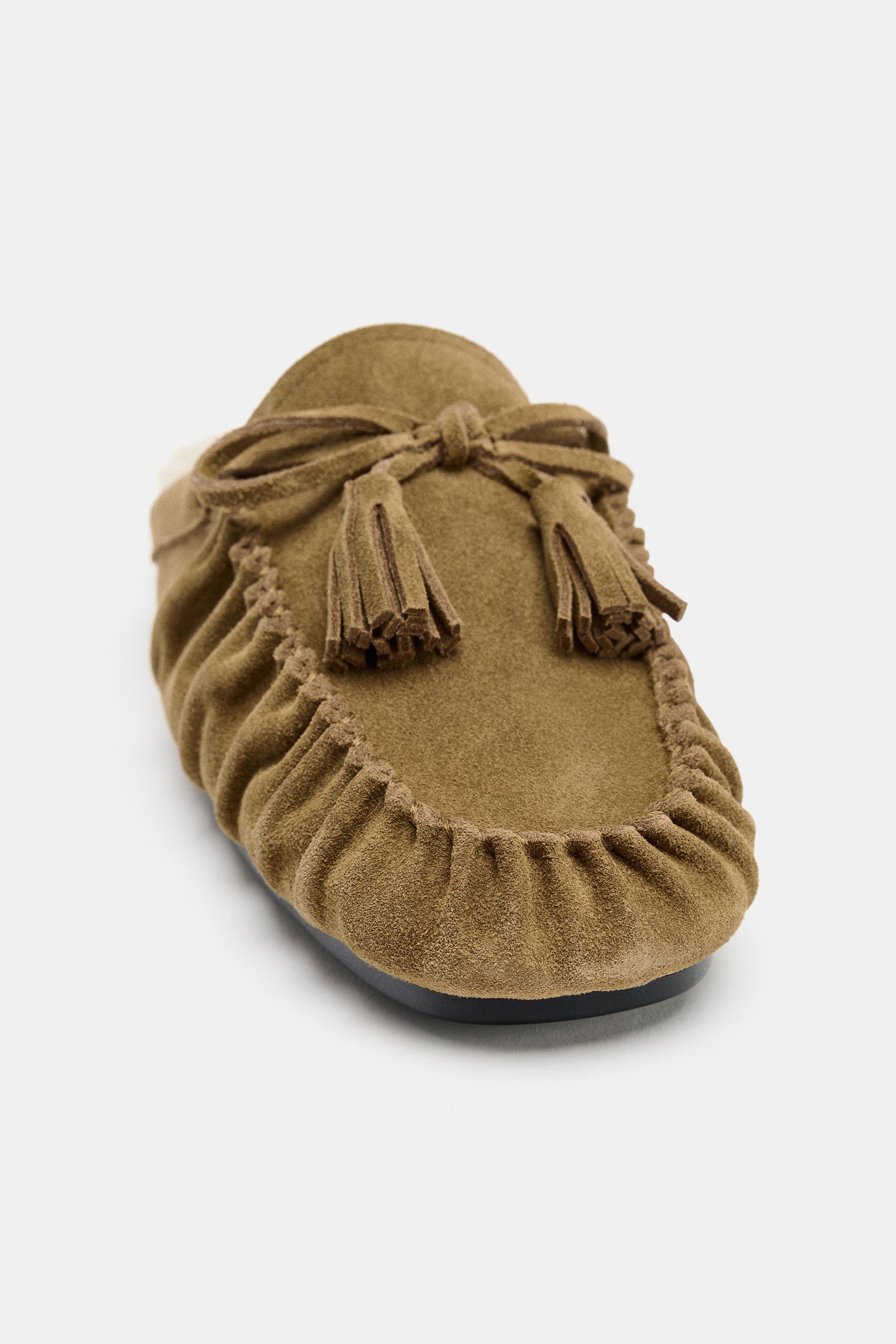 MOCASSINS OUVERTS À L'ARRIÈRE EN CROÛTE DE CUIR