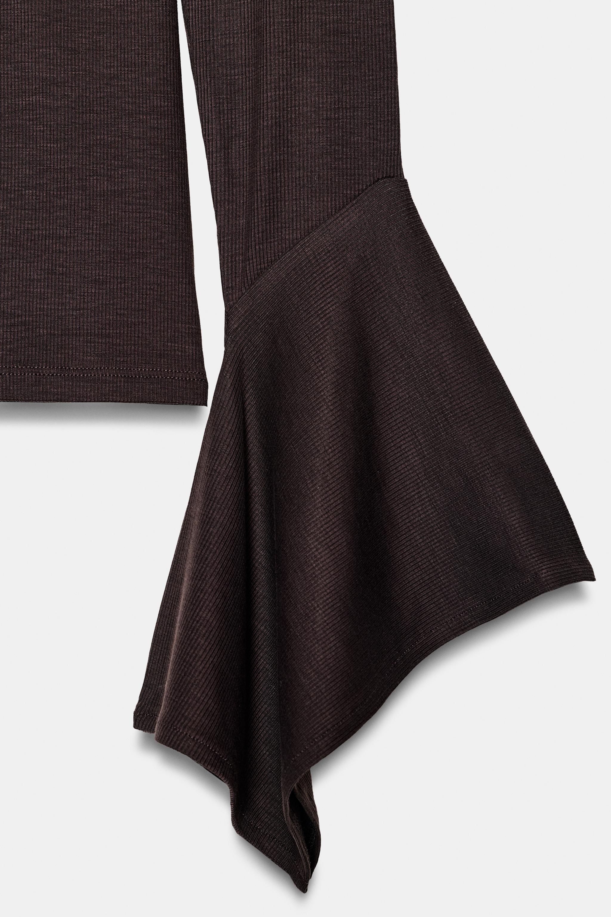 RUFFLED SLEEVE T-SHIRT