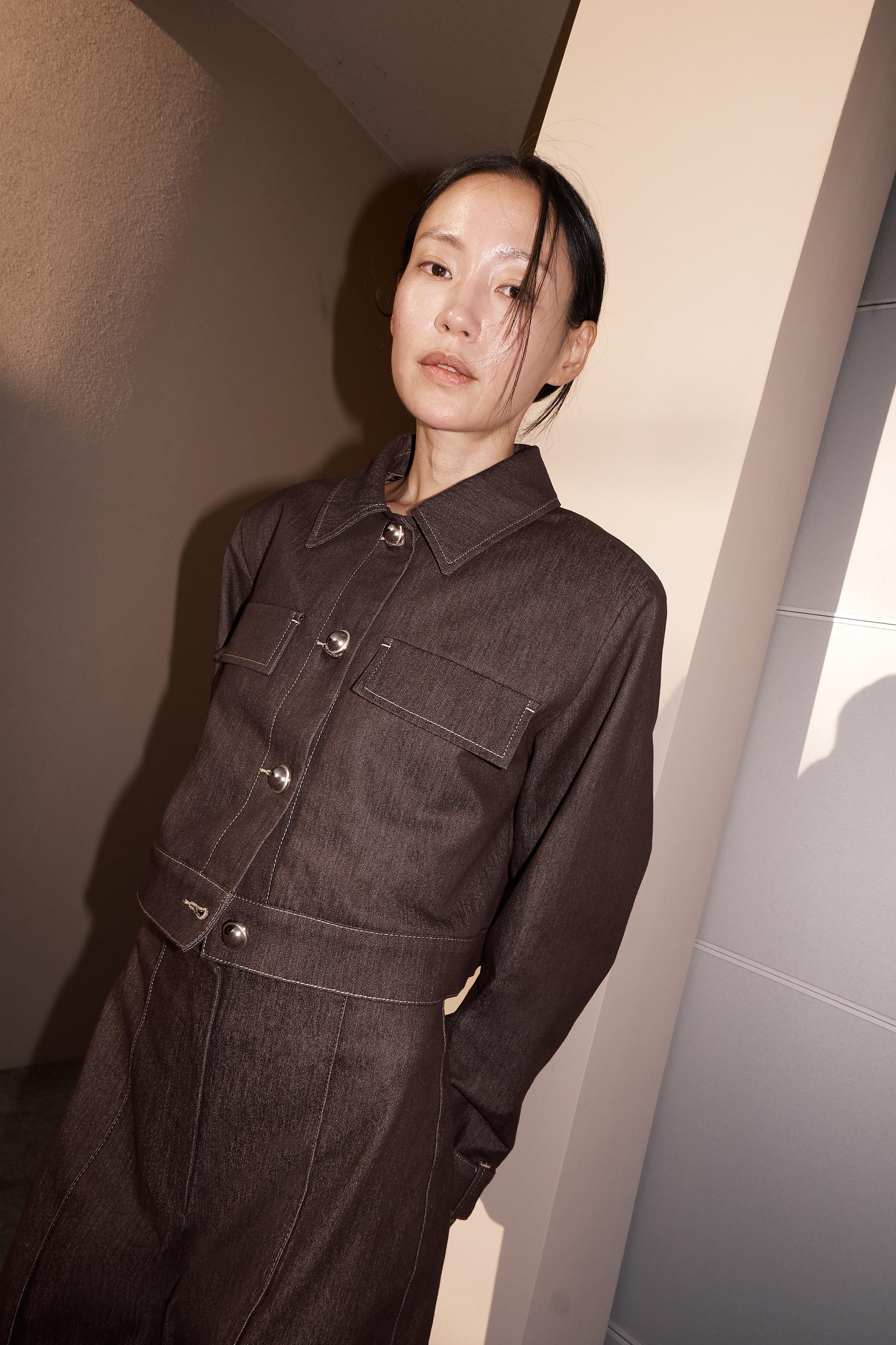 ZARA クロップドブレザーフラップ　エクリュ　XS ホワイト ZARA クロップドブレザーフラップ エクリュ XS ホワイト 2025年