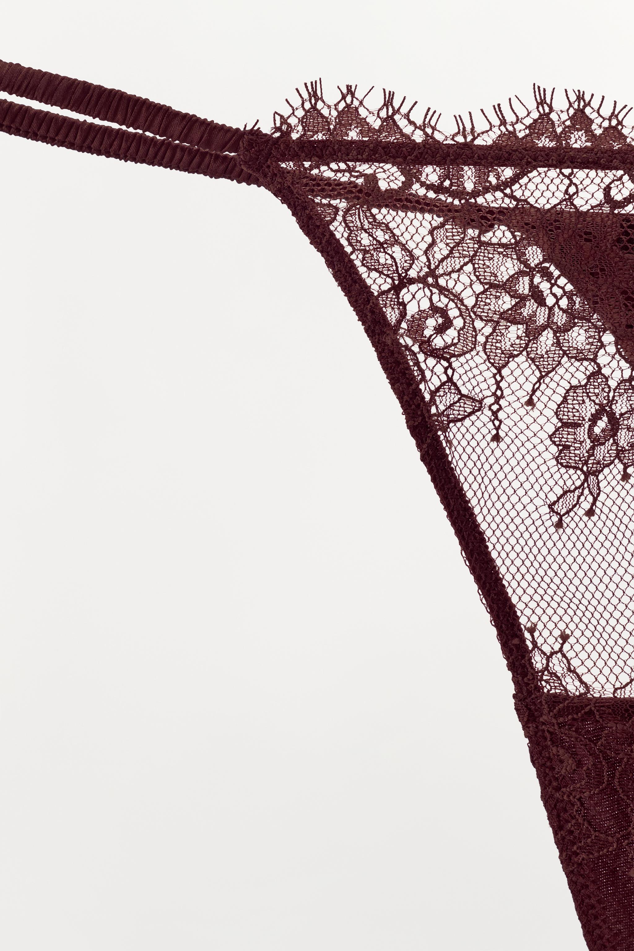 TANGA DENTELLE