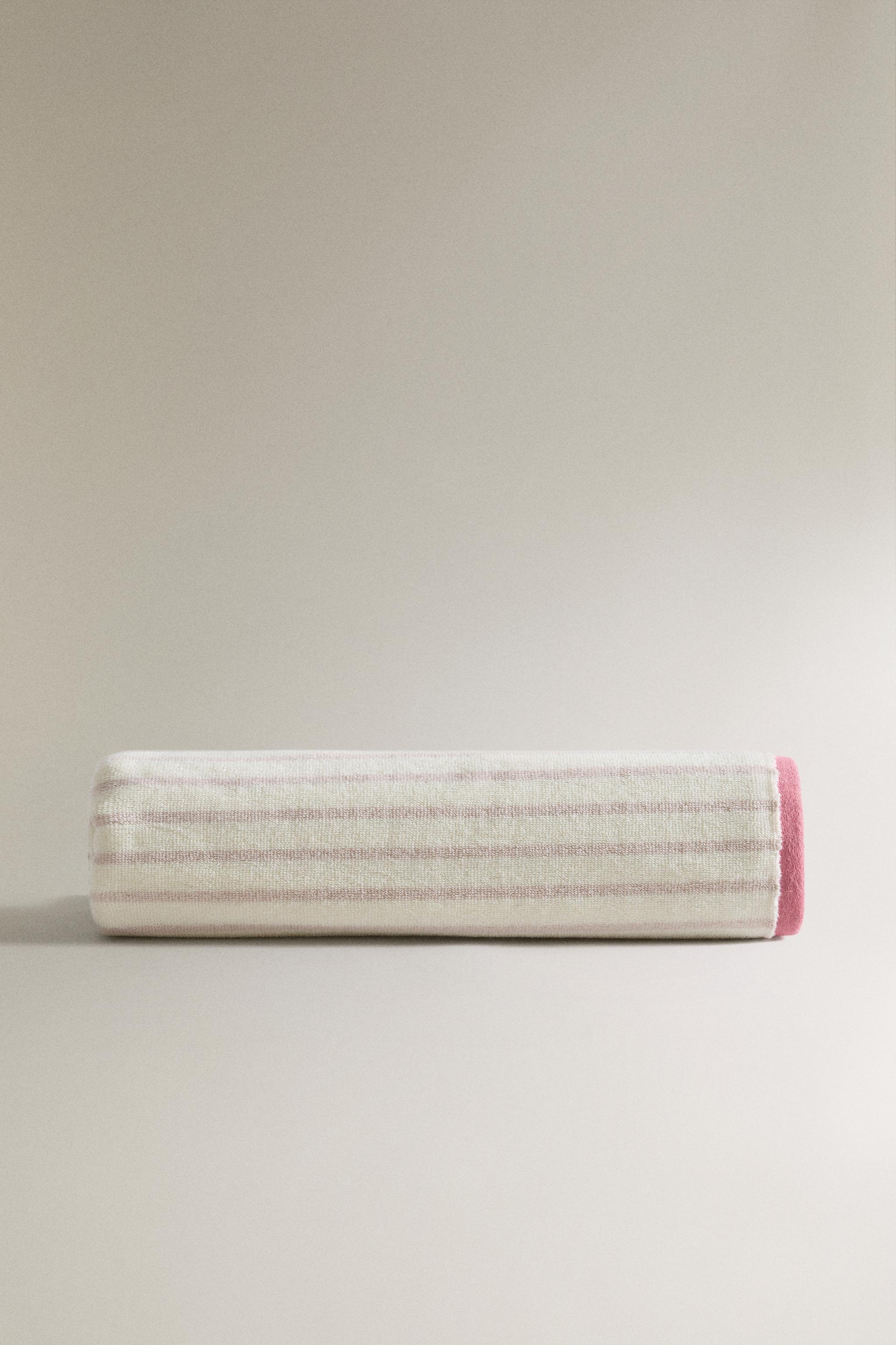 KIDS’ REVERSIBLE STRIPED BATH TOWEL