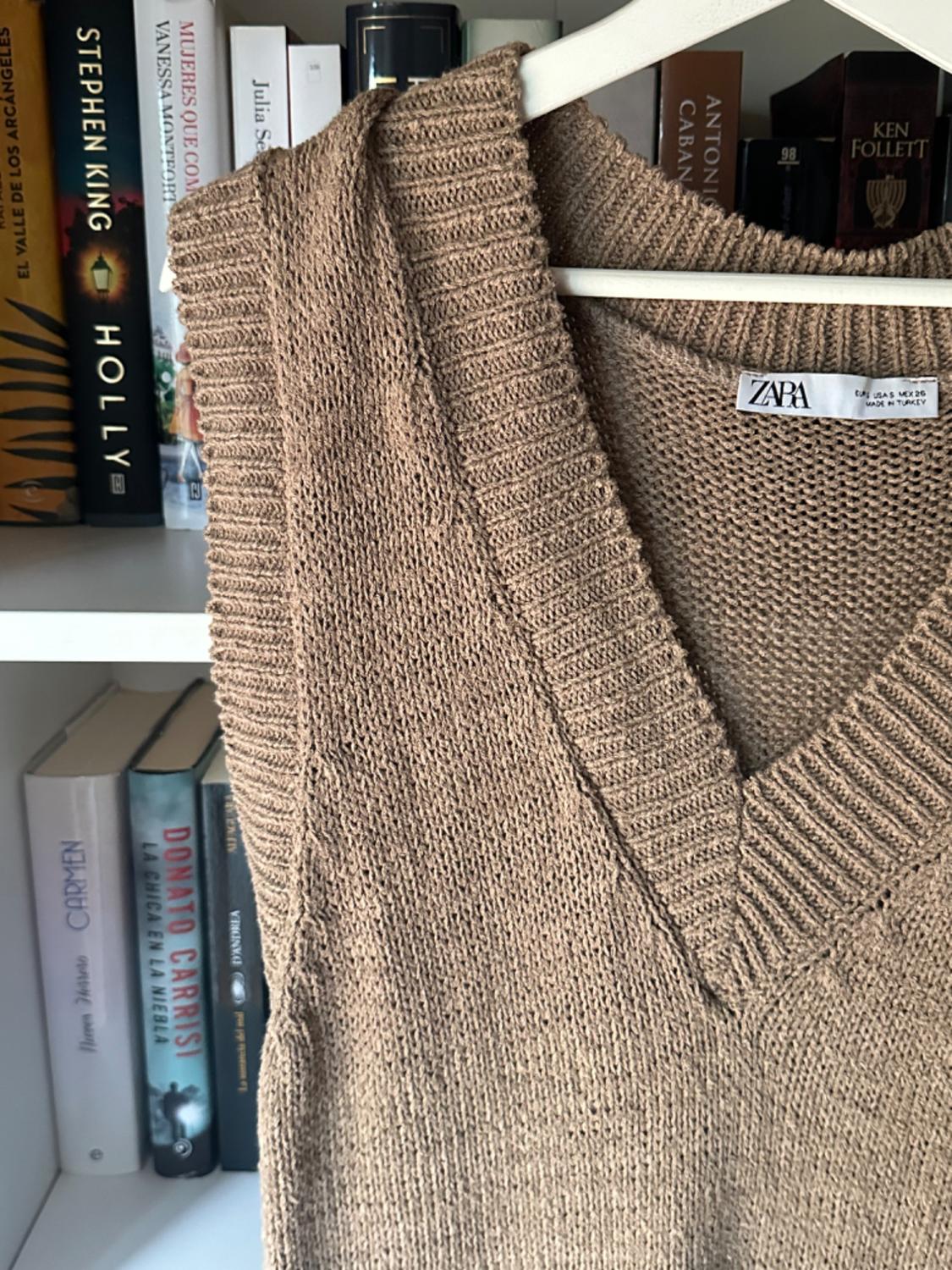 KNIT WAISTCOAT WITH VENTS - Image 3