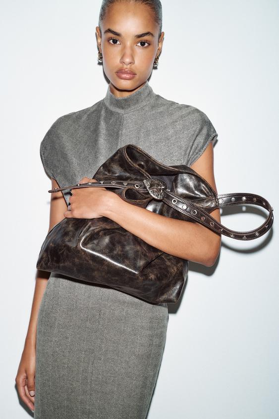 BOLSO SHOPPER TACHAS - Chocolate de Zara - Imagen 0