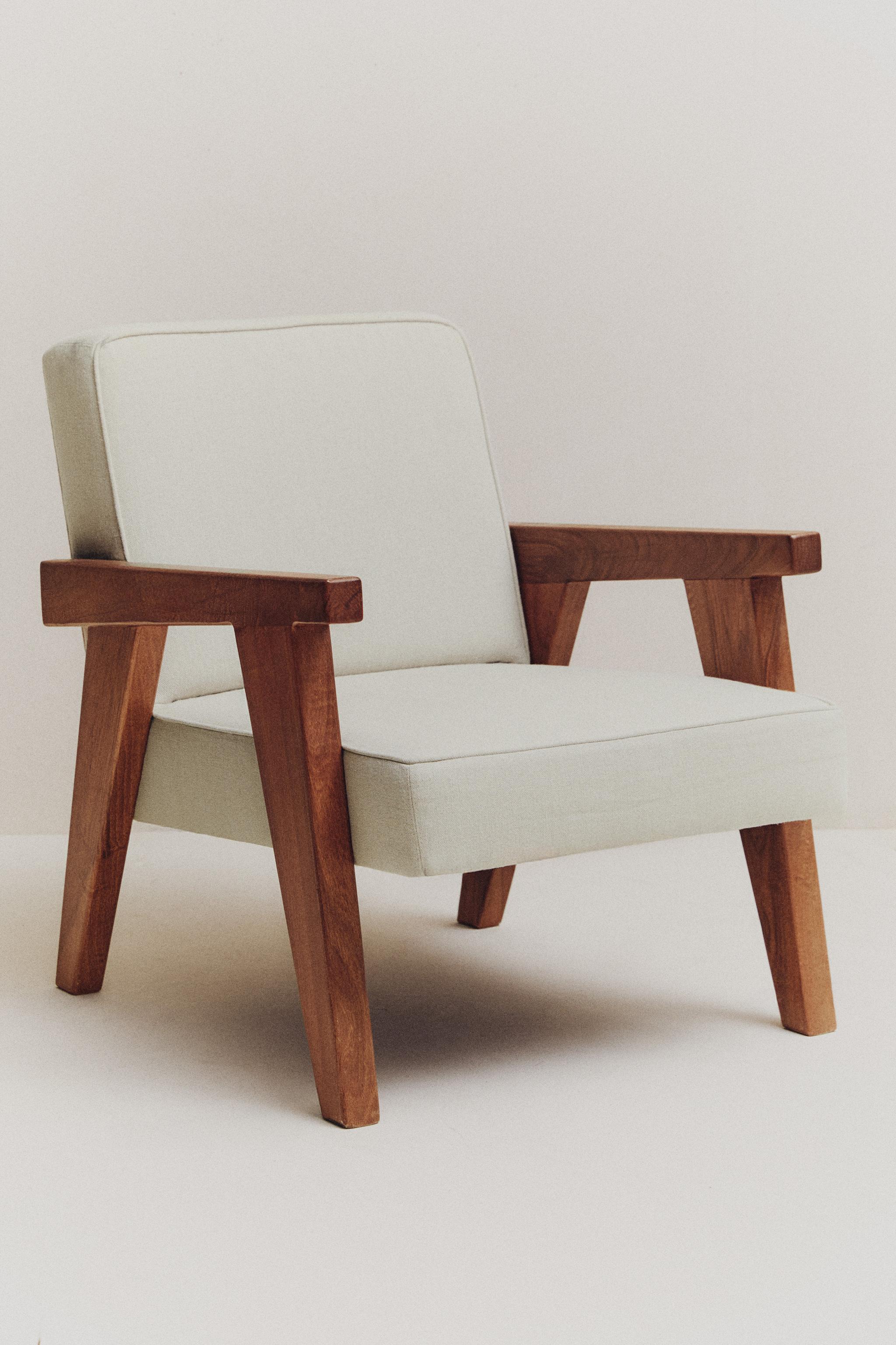 ZARA HOME BY BLASCO ウォルナット アームチェア - エクリュ | ZARA
