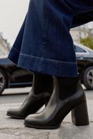 WIDE HEEL PATENT EFFECT BOOTS