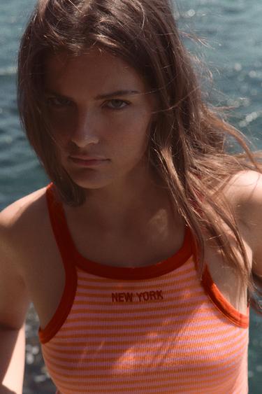 TOP À RAYURES AVEC LISERÉS ET INSCRIPTION - Écru / Rouge de Zara - Image 2